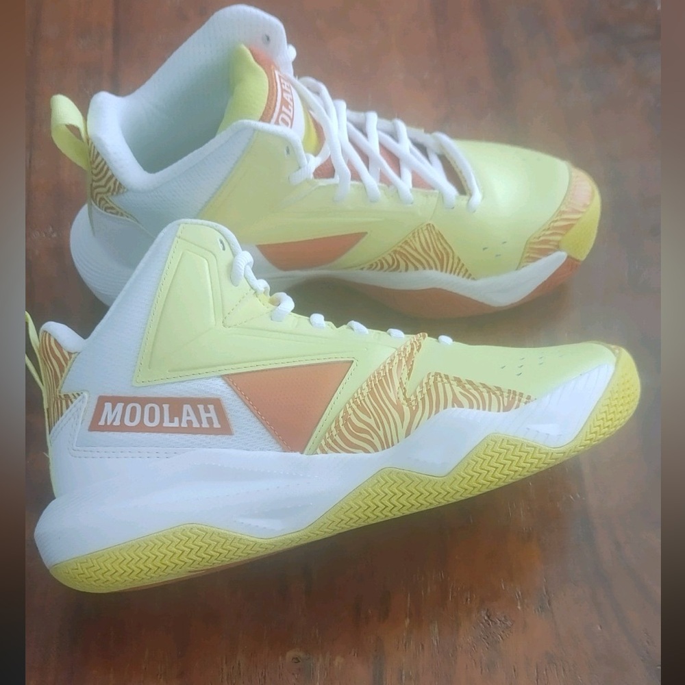 MOOLAH KIDS PRESS BREAK basketball shoes 
YELLOW FADE / BURNT ORANGE / WHITE